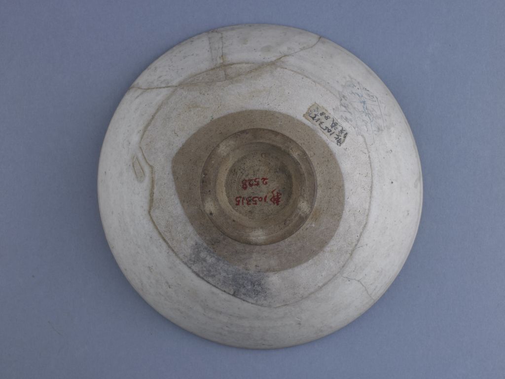 图片[3]-White-glazed red and green fish bowl-China Archive